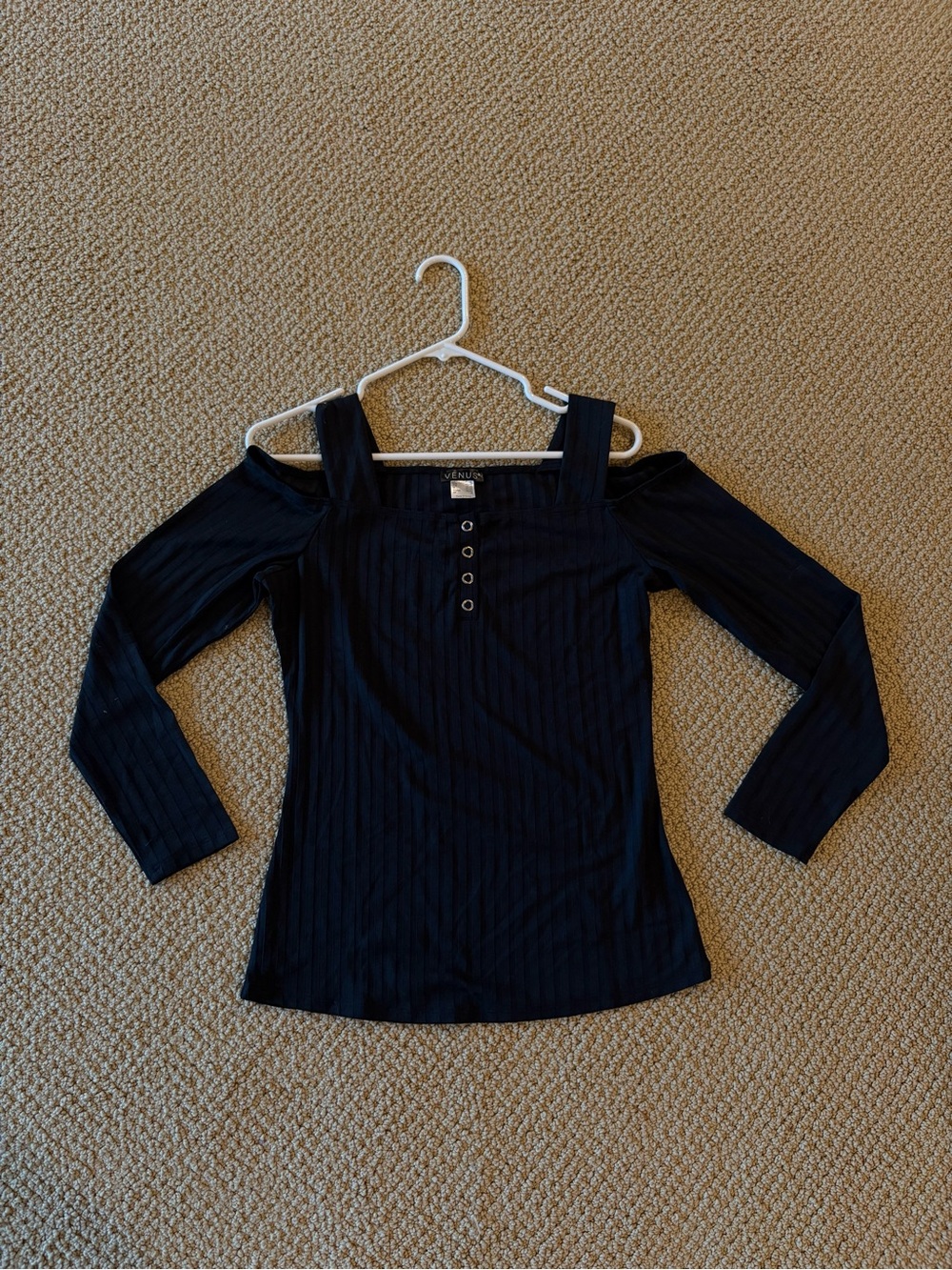 VENUS Long Sleeve Blouse 🖤💄